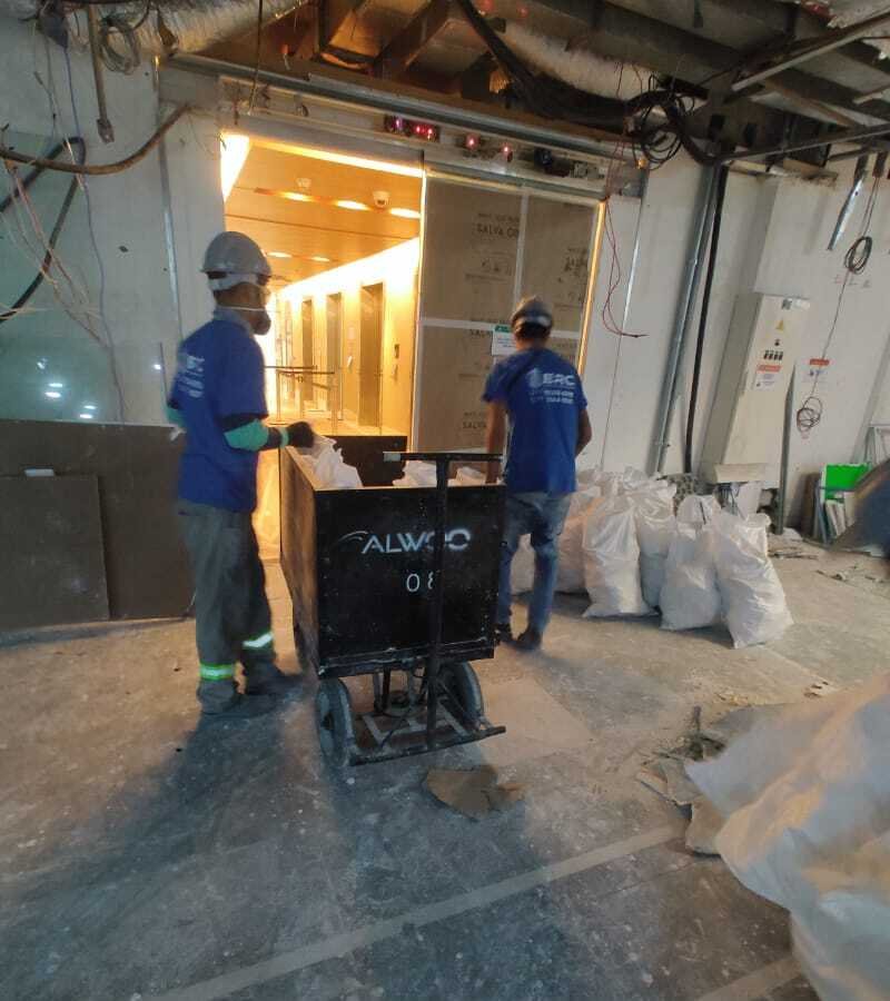 Obra corporativa com acompanhamento técnico e ART